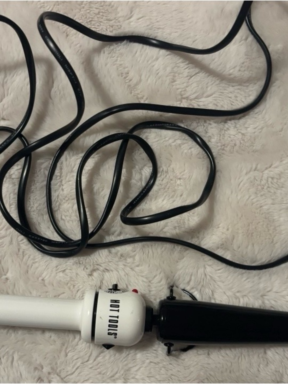 HOT TOOLS White and Black Curling Wand - Salon Styling Tool (with new glove)